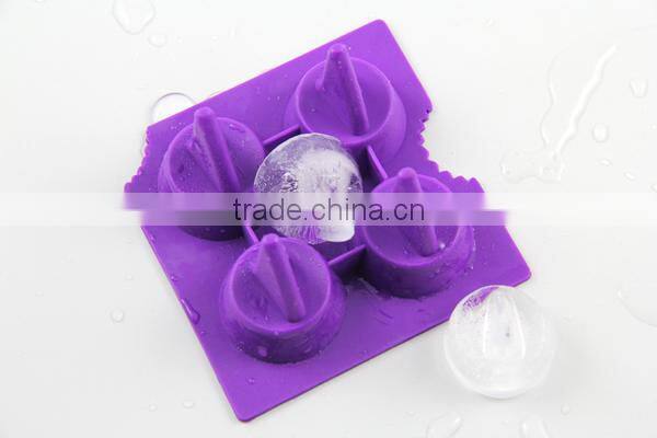 double wall plastic tumbler with ice cube