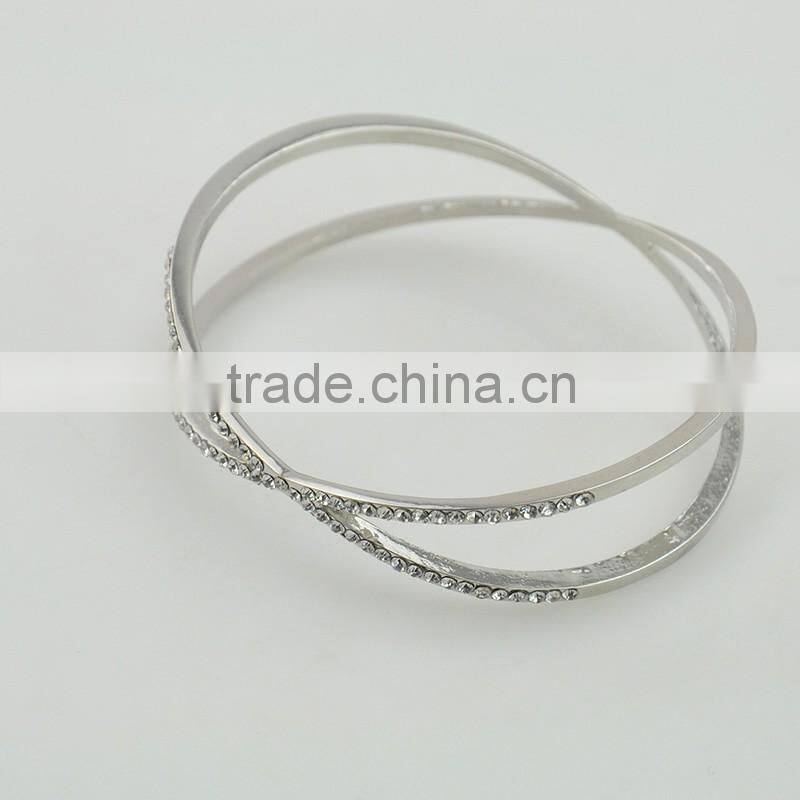 Silver Personalized Women Bracelets With X Shape Crystal Design Bangles