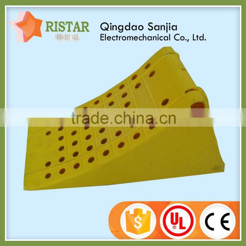 Plastic Wheel Chock 1.7kg yellow wheel chock block