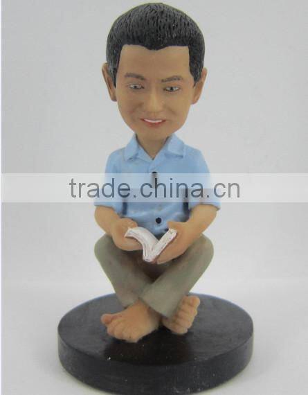 personal design resin reading figurine