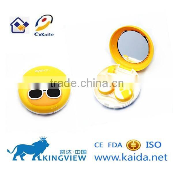 Style contact lens case with mirror