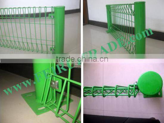 galvanized then pvc coated Roll top mesh panel