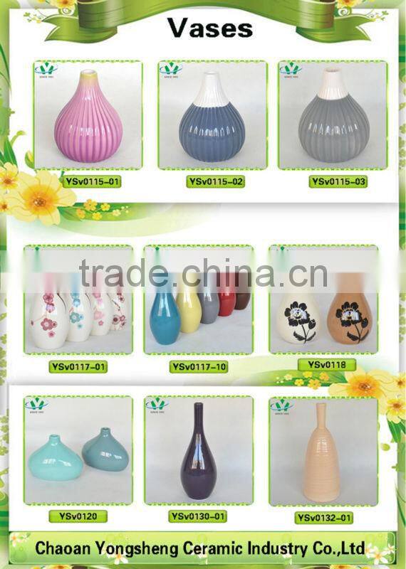 YSv0126-02 white and red ceramic vase wholesale