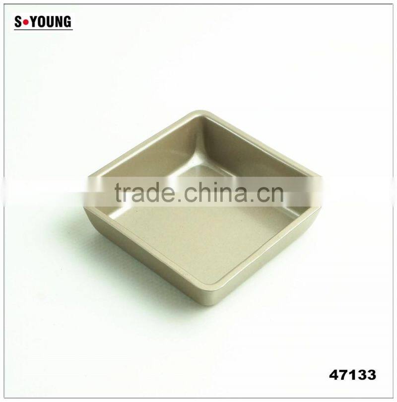 47133 Bakeware Nonstick square shape Cake Pan