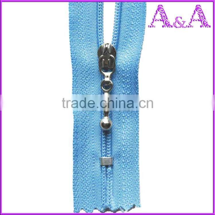 Plastic metal zipper made in China