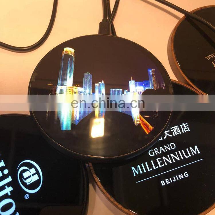 10W Fast Charging Charger Promotional Qi Wireless Charger with Customized Glowing logo