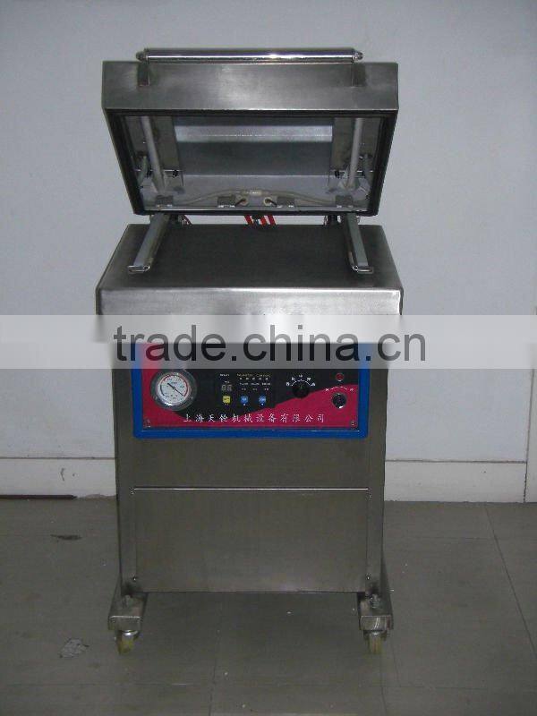 Vacuum packing machine