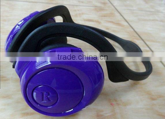 2013 new product hot selling waterproof wireless SD MP3 sports earphone from shenzhen factory