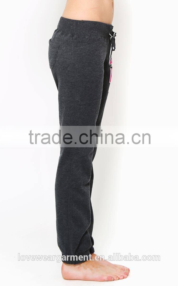 Women drawstring sweatpant with custom embroidery patch