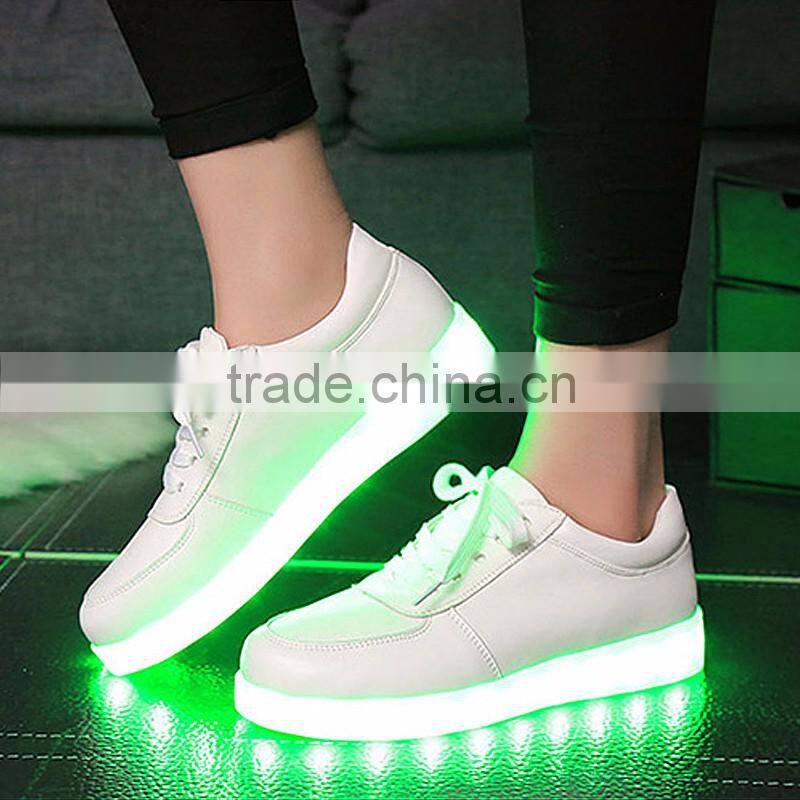 Fast delivery comfortable wearing men white black men size led luminous lace-up casual shoes JK-001