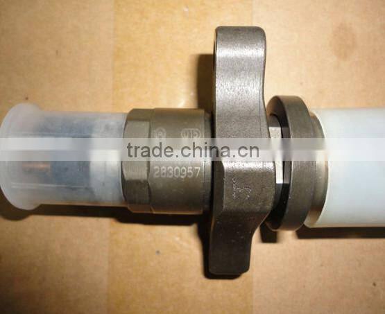 Orginal and genuine BOSCH Common rail injector 0445120007 for CASE 2830957, DAF, IVECO, VW FROM BEACON MACHINE