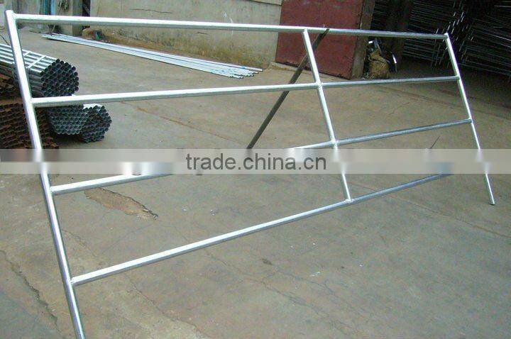 Livestock Hay Feeder