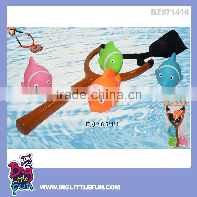 Plastic slingshot toy pig