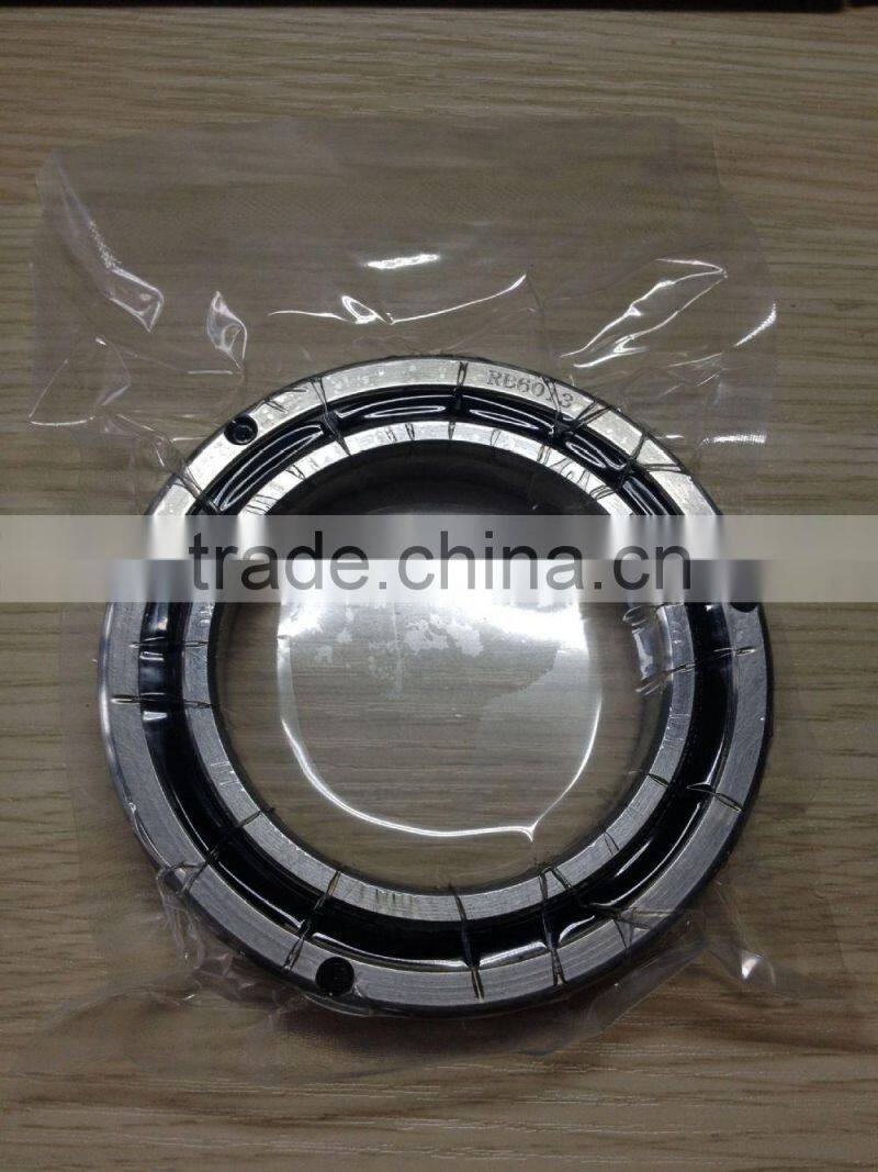 High Performance P5 grade RB6013 Crossed Roller Slewing Bearing