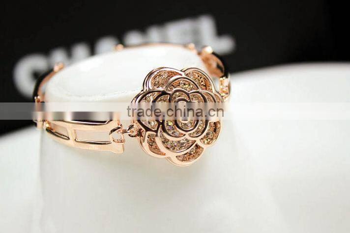 2016 Latest Fashion Women Lady Beautiful Flower Bracelet Rose Gold Jewelry