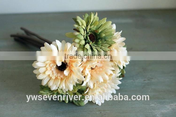 Rural rural household floral bride holding flowers artificial flowers simulation silk flowers picked bundle of African chrysanth