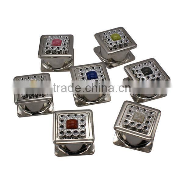 GT5030 Set auger chess pieces square Two layers of zinc alloy her grinding OEM