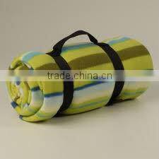 easy moving blanket with strap