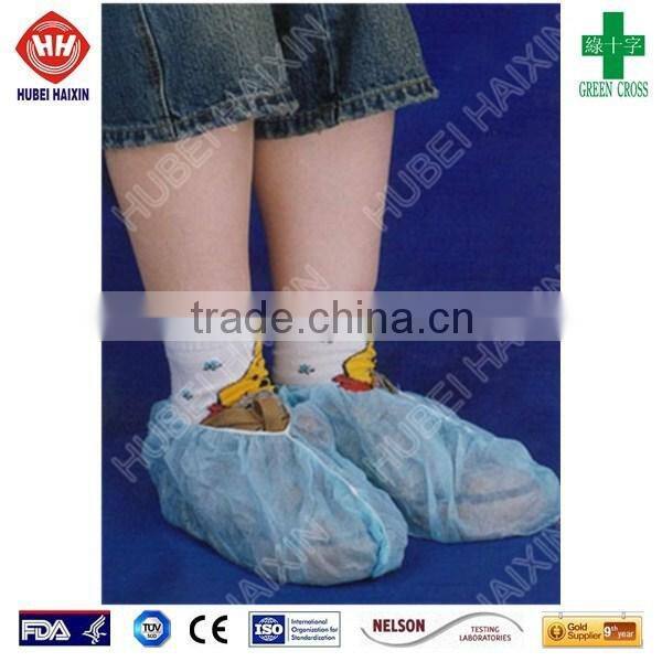Nonwoven disposable non skid shoe cover