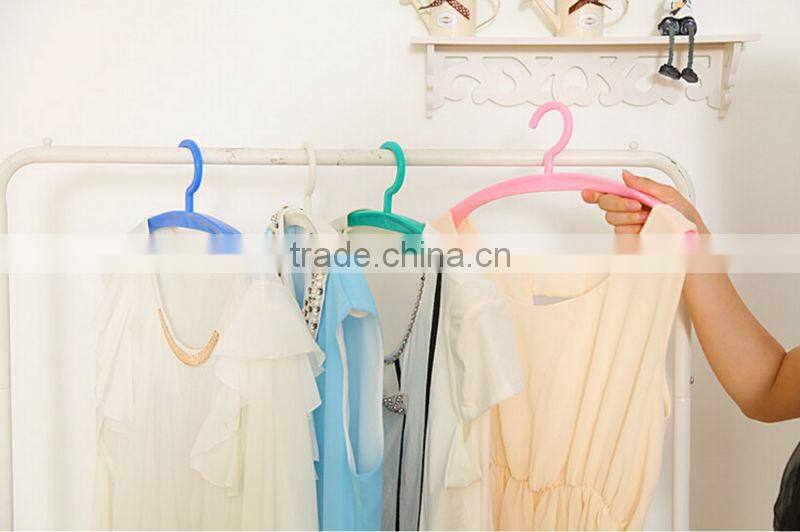 Plastic Halfmoon Curved Non-slip Coat hanger,Hanging Hook