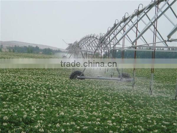 China manufacture Water-saving Center Pivot irrigation System for sale