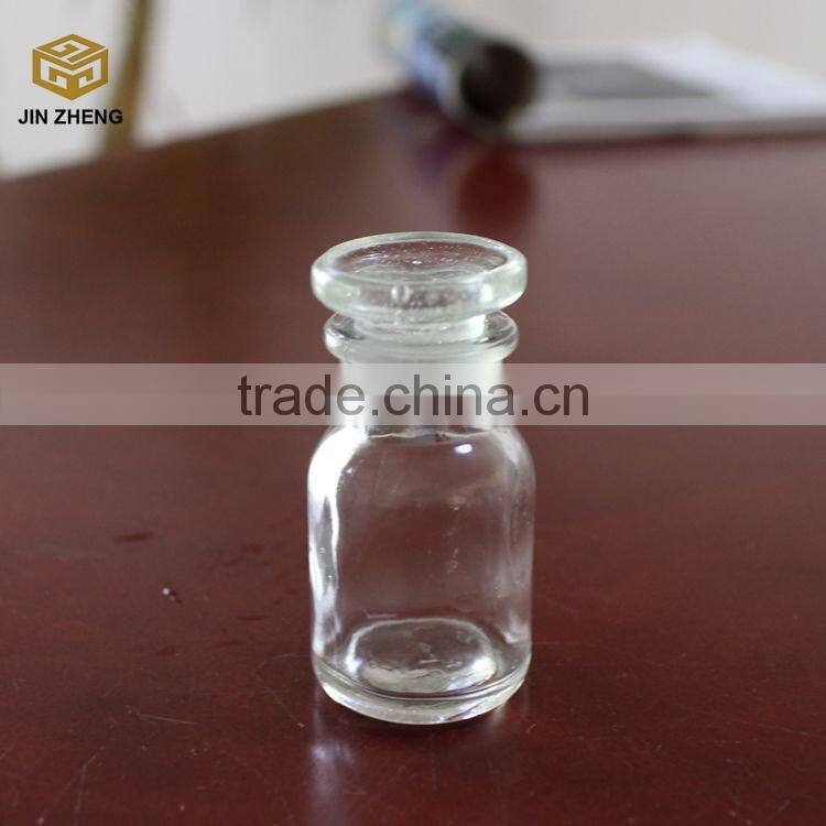 China suppliar 30ml clear glass reagent bottle