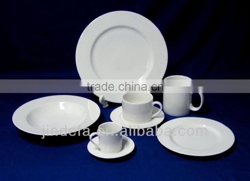 white porcelain dinner set for hotel