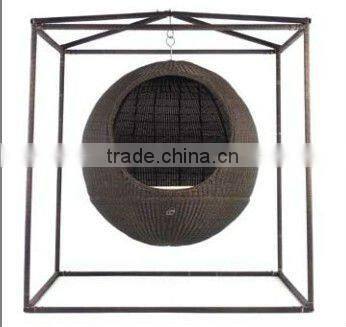 Outdoor leisure hanging swing