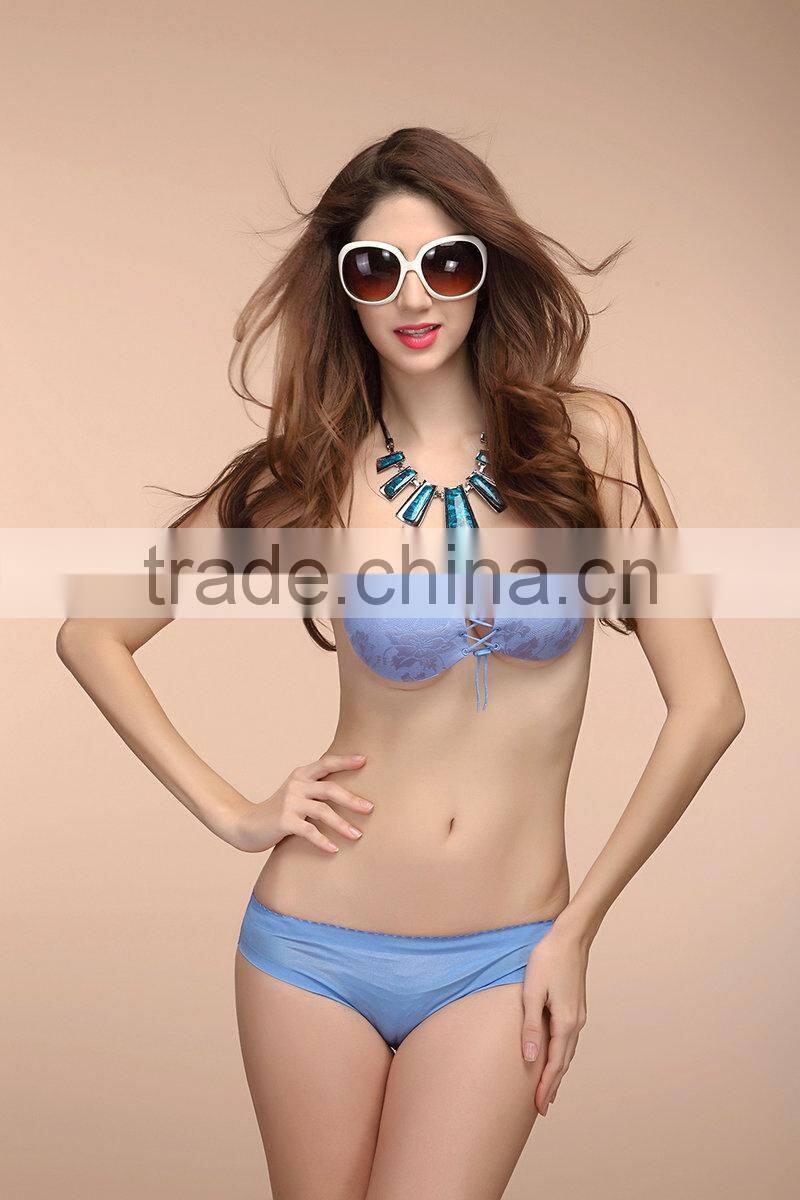 new design v bra model image