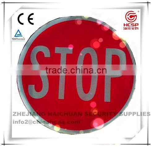 Reflective warning sign for road way safety