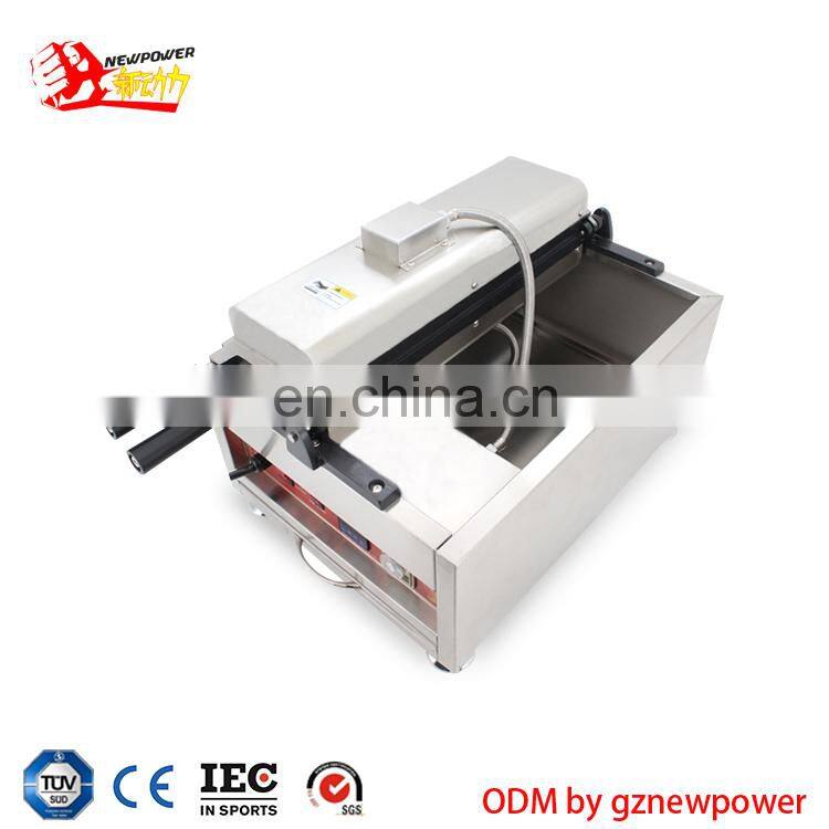 Commercial animal cartoon bear shape waffle maker with waffle iron