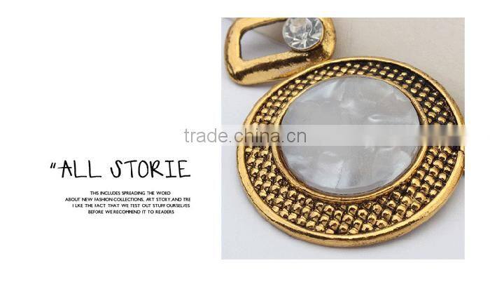 Vintage gold costume jewelry aulic style round gemstone necklace