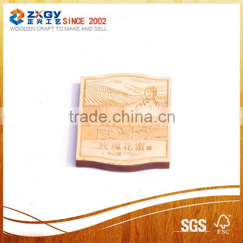 2014 new design wooden hub with delicate pattern