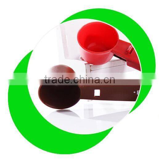 new design plastic Spoon with clip with seal function