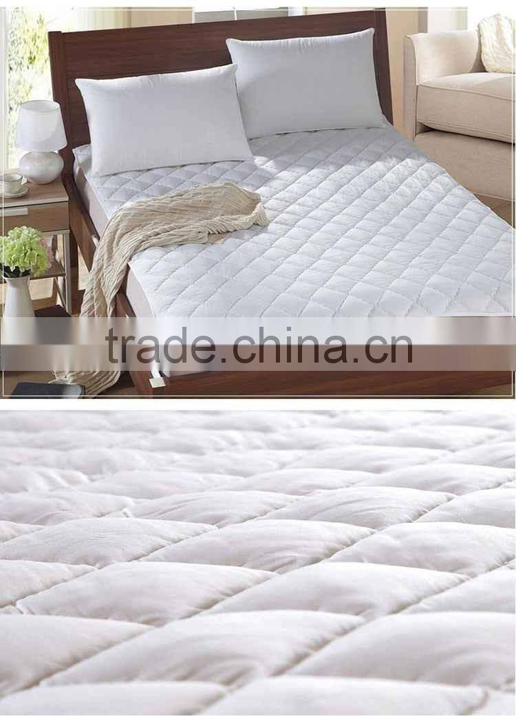Hot Sell Delicate Multicolor Bed Bugs Waterproof Mattress Protector/Plastic Fitted Mattress Cover