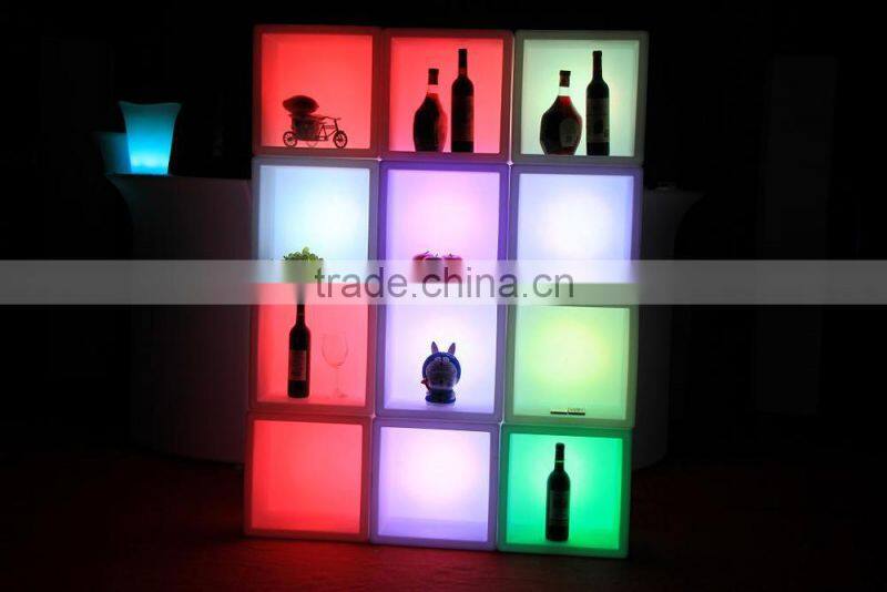 Plastic wholesale nightclub furniture/led bar table /led sofa