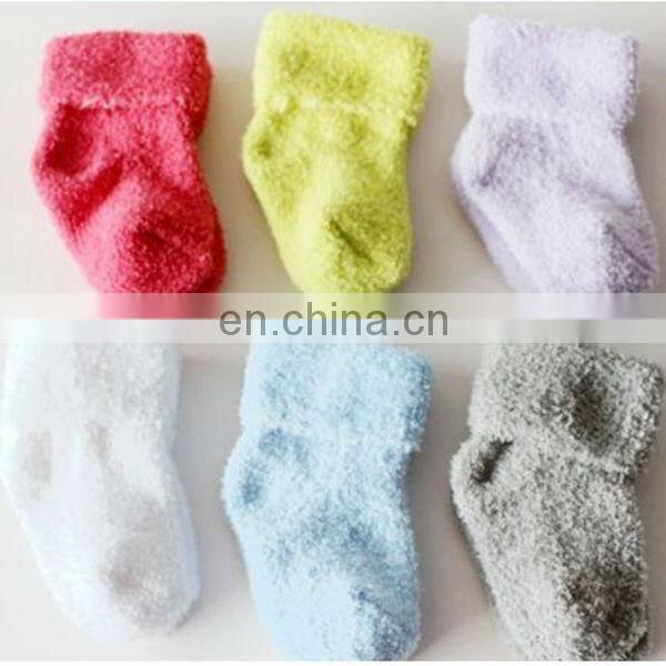 100% polyester fuzzy socks