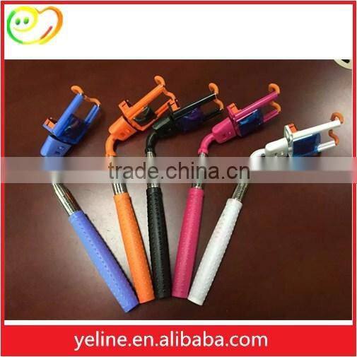 Selfie stick with bluetooth shutter remote button,cheap phone selfie holder