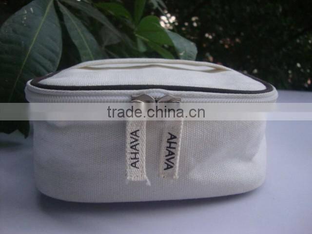 2016 Hot Selling Credible Quality cheap Wholesale Price Customize Promotional Nylon travel makeup Bags