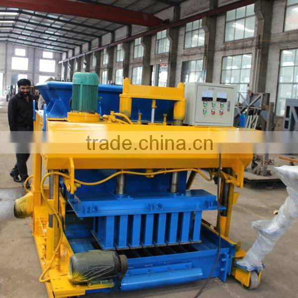 WT6-30 mobile hollow brick making machine