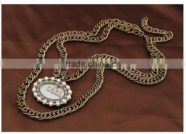 China Latest fashion Simple Resin and Crystal Alloy Double layered Chain Oval Pendnat Necklace in Stock