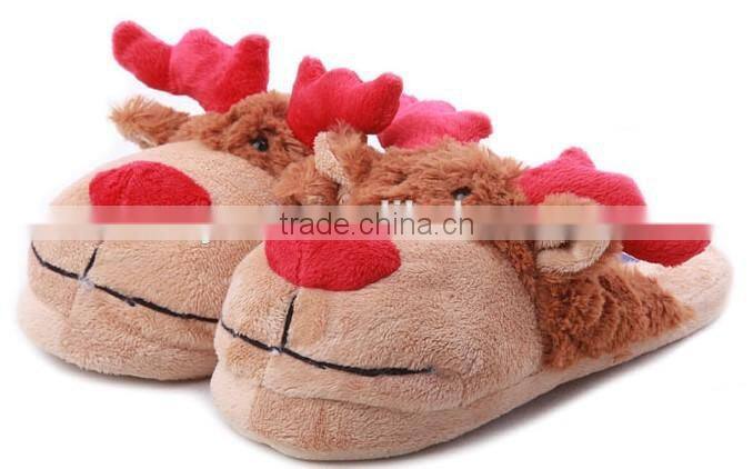 Lovely animal design plush penguin indoor slippers/Plush indoor animal slippers
