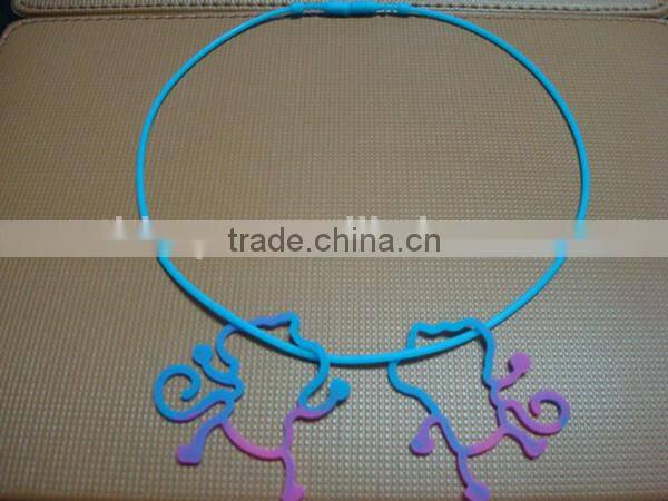 Fashion silicone rubber necklace laser engraved