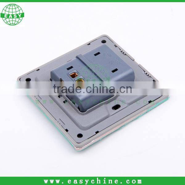 13 Amp Switched Socket