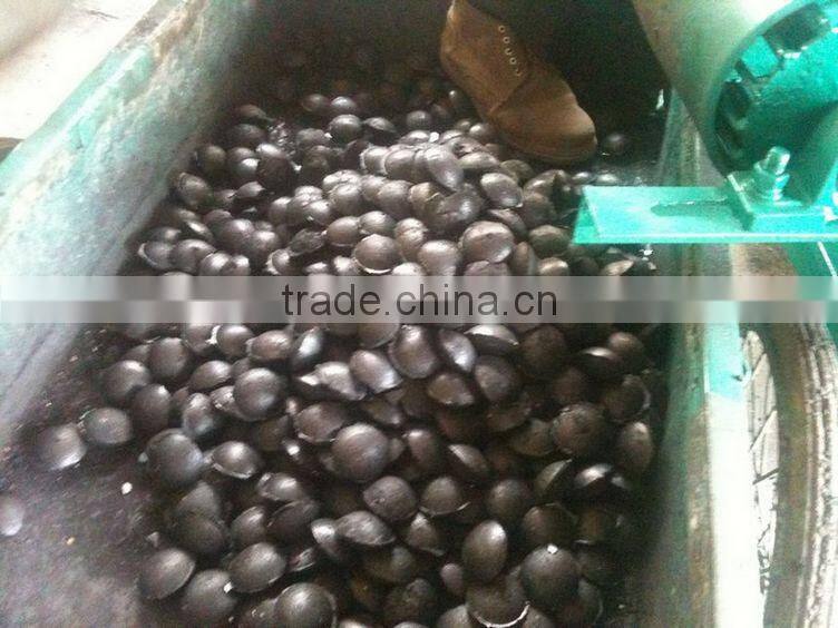 coke briquetting machine