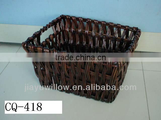Wicker trash can