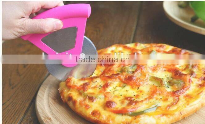 CY134 Stainless Steel Pizza Cutter with handle Pizza Knife