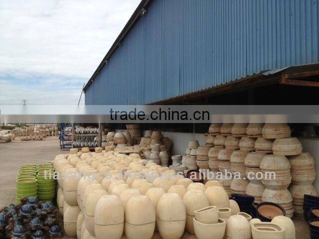 Outdoor terracotta flower pot