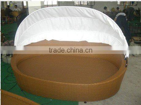 outdoor rattan sunbed with canopy