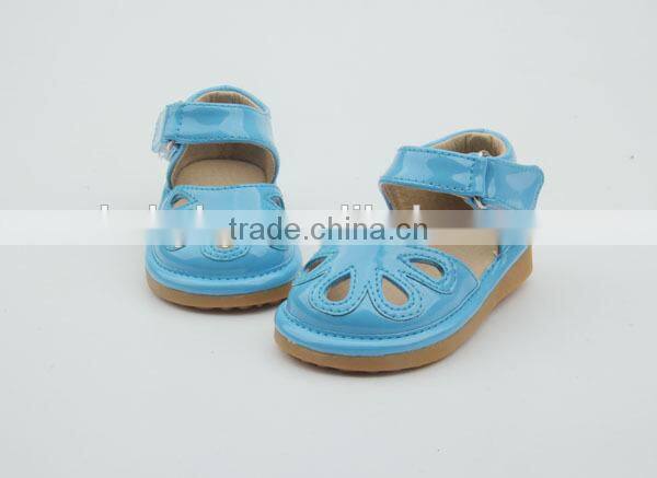 Skidproof Patent PU leather lovely toddler wholesale squeaky shoes